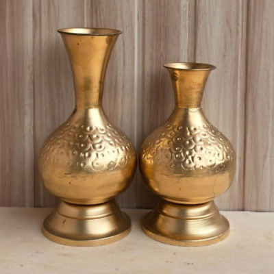 Metal vase set of 2