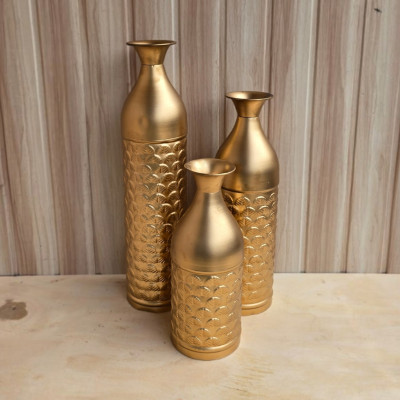 Metal vase set of 3