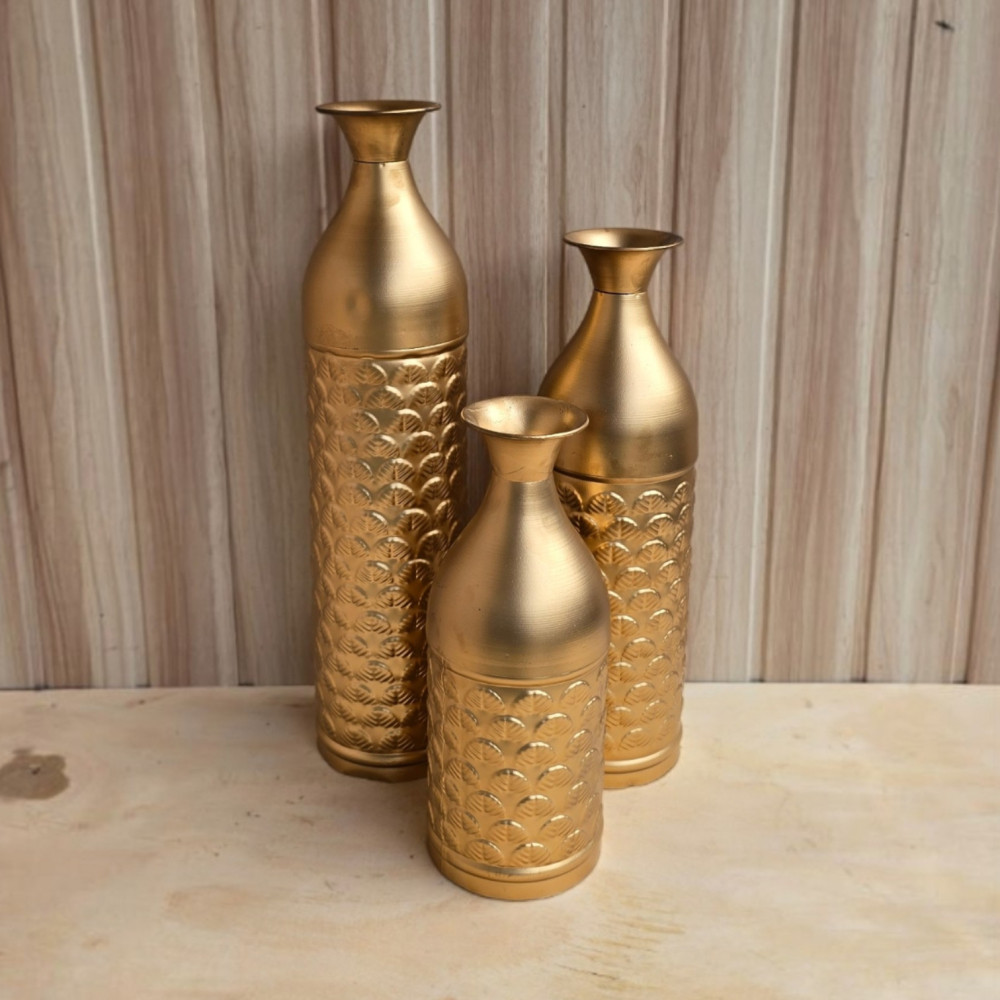Metal vase set of 3
