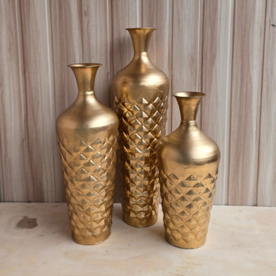 Metal vase set of 3