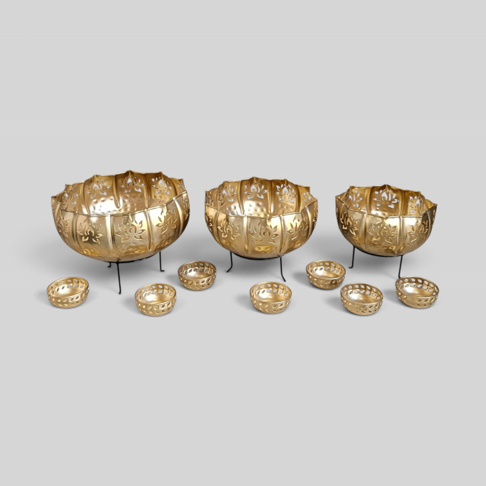 Metal lotus urli set 10