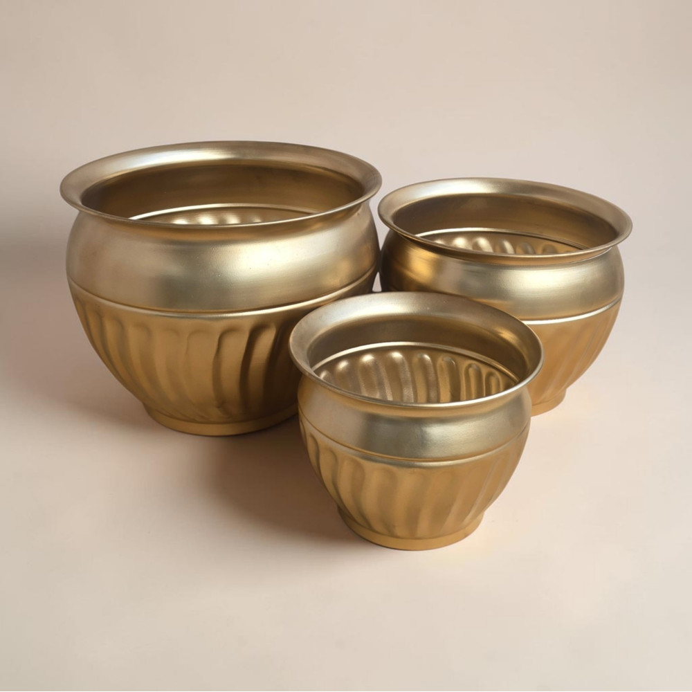 Metal planter set of 3