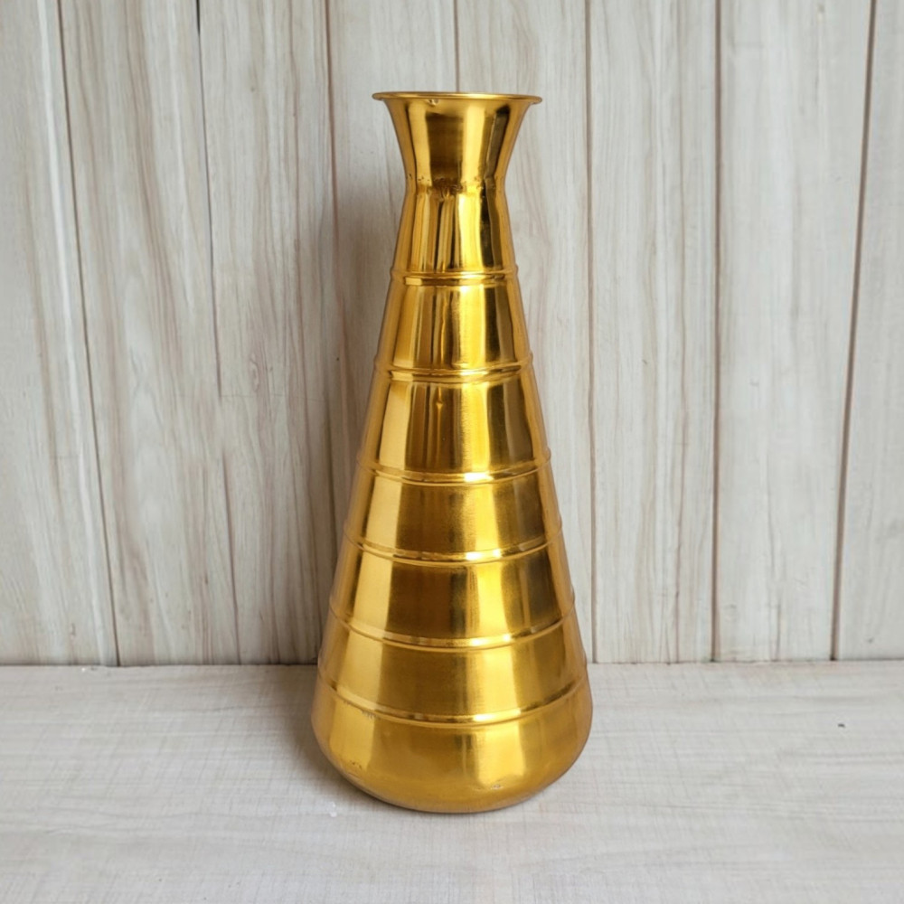 Metal vase