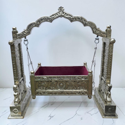 Cradle / Palna