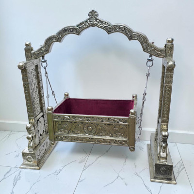Cradle / Palna