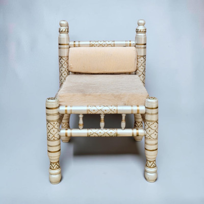 Vidhi chair