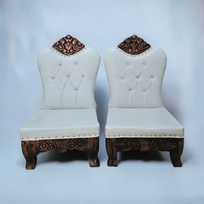 Vidhi chair