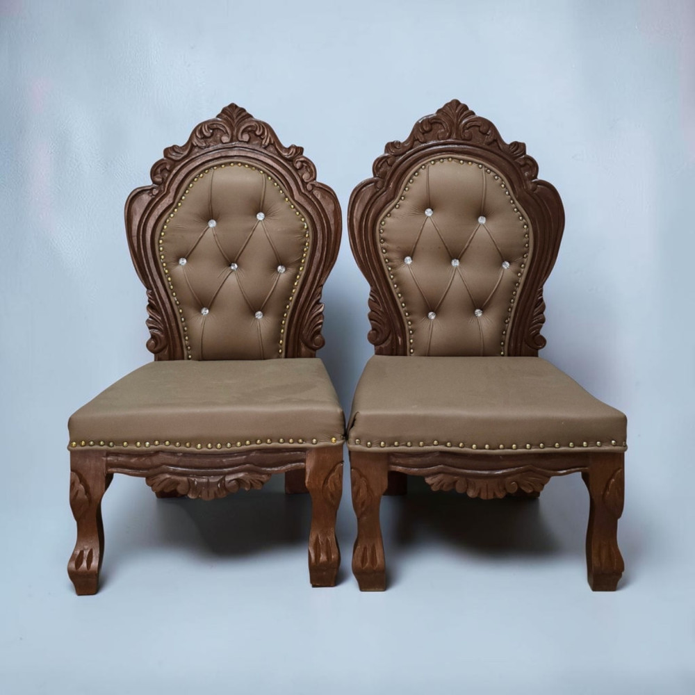 Vidhi chair